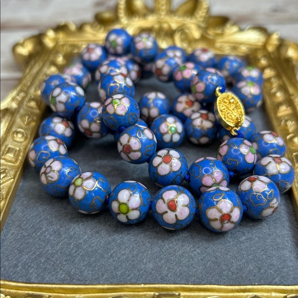 Vintage Chinese cloisonné beaded necklace